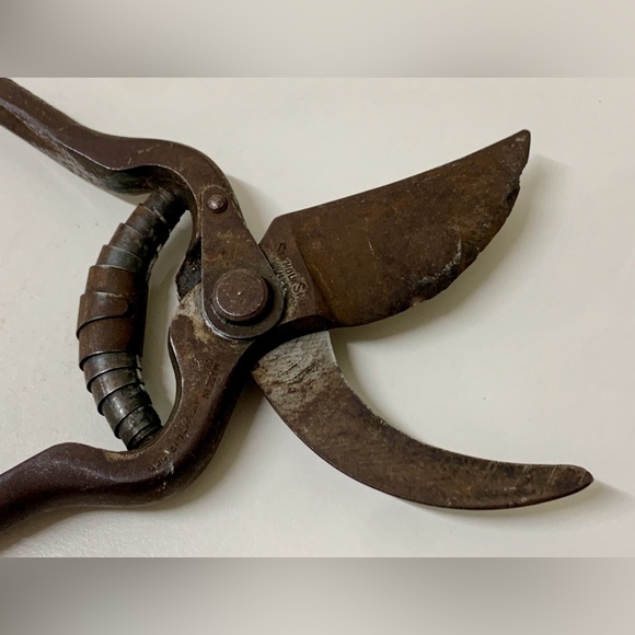 Vintage Seymour Smith Pruning Shears - Picture 10 of 10